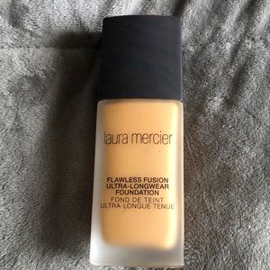 Flawless Fusion Ultra-Longwear Foundation